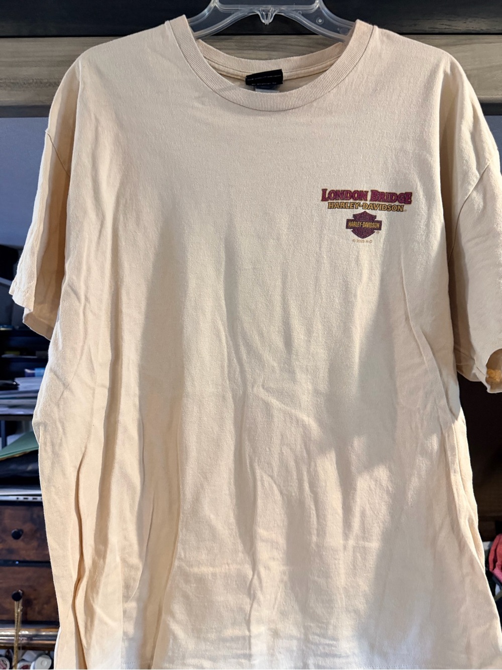 Harley-Davidson Beige Short Sleeve T-Shirt with London Bridge Chest Graphic